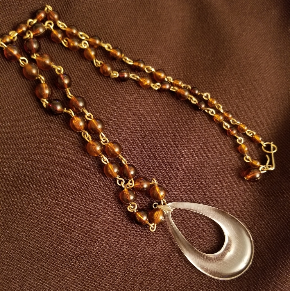 Vintage 18" brown/reddish necklace
